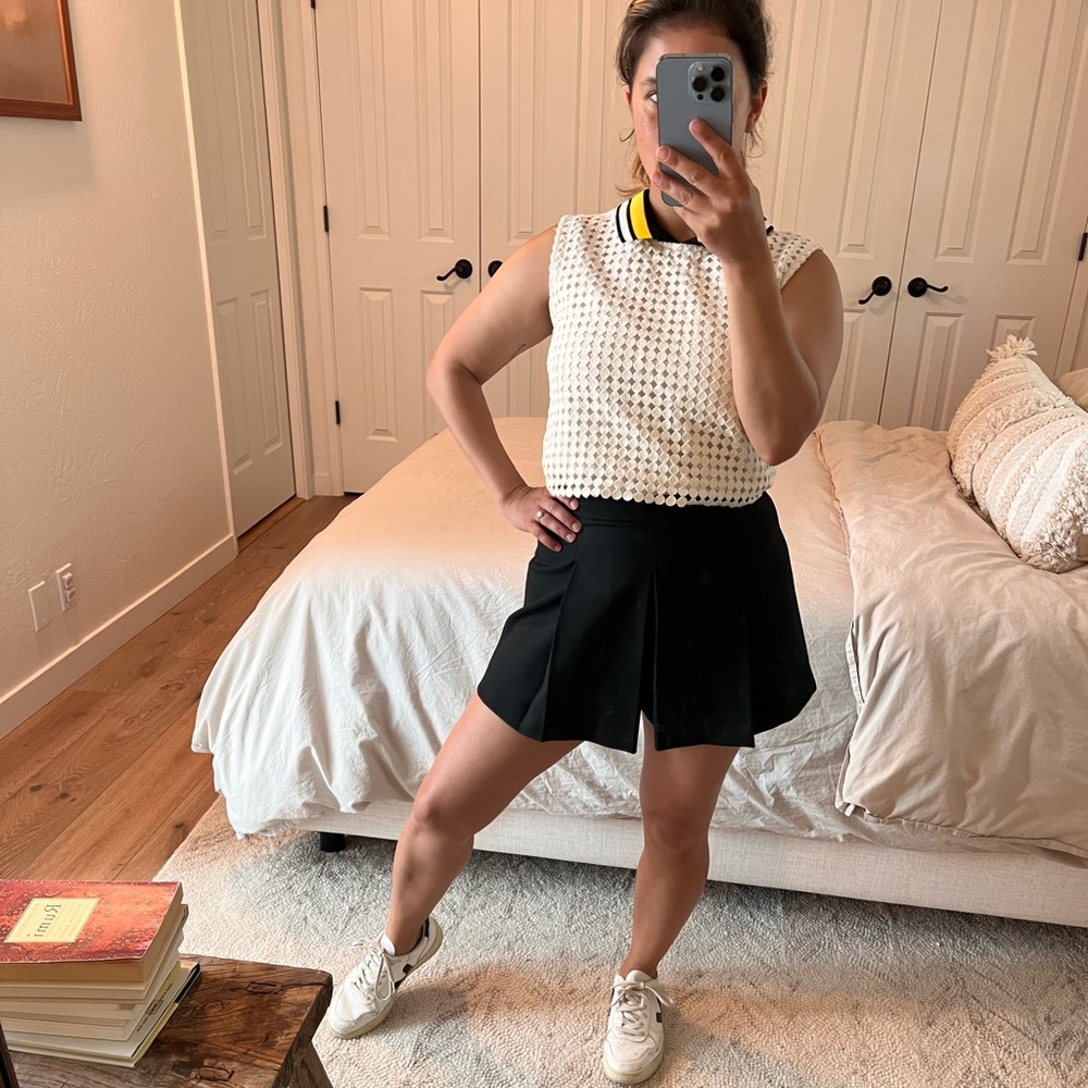 Club Monaco skort
